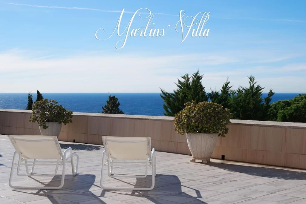 Martin 's Villa. House On The With Pool Villa Lloret de Mar