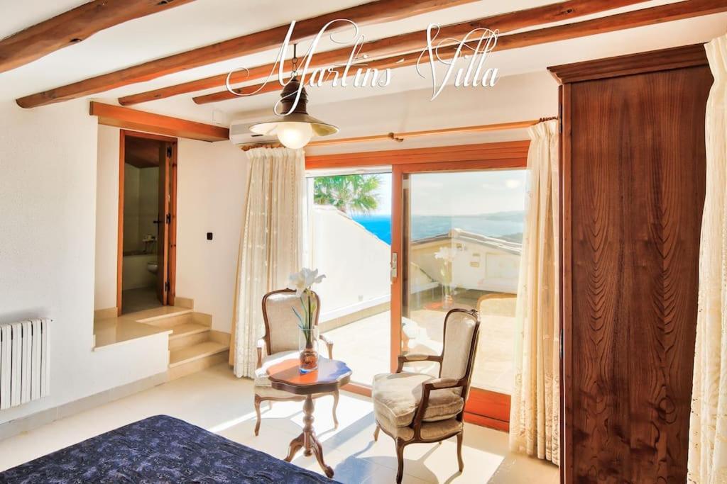 Martin 's Villa. House On The With Pool Villa *