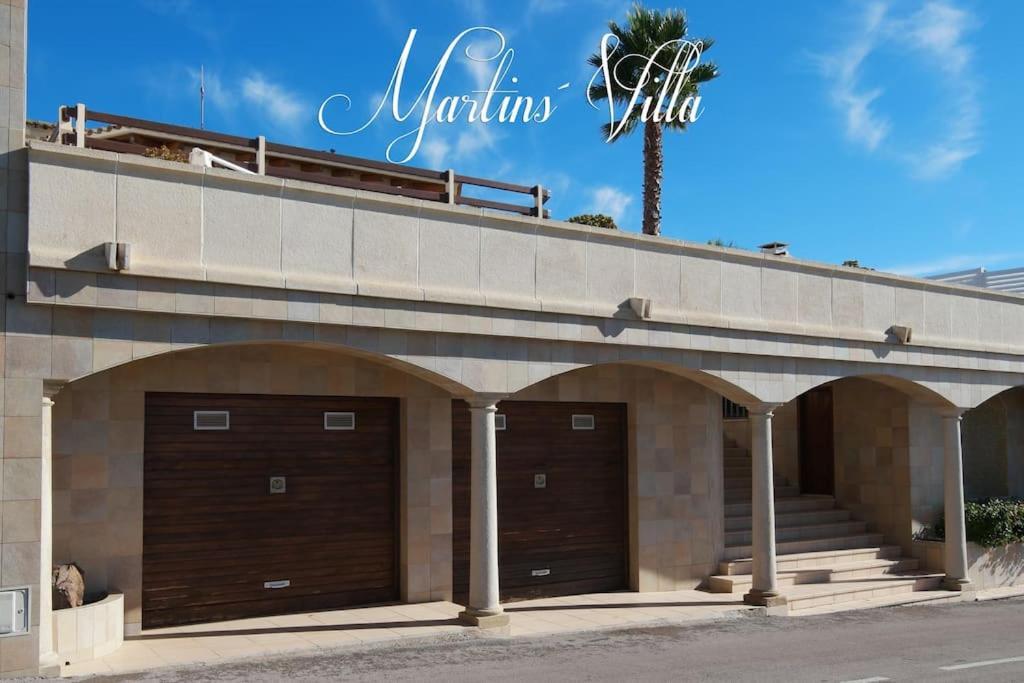 Villa Martin 's Villa. House On The With Pool *